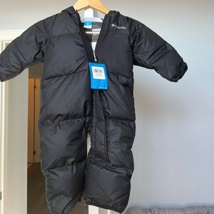 Columbia baby snowsuit with tags 6-12 months black